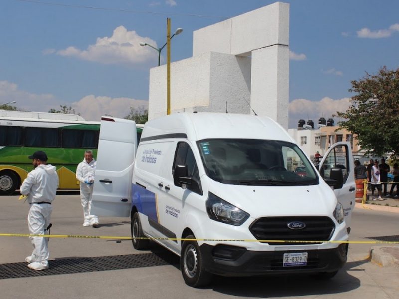 Llegan en moto a caseta de fraccionamiento, sale guardia y lo asesinan a balazos en León