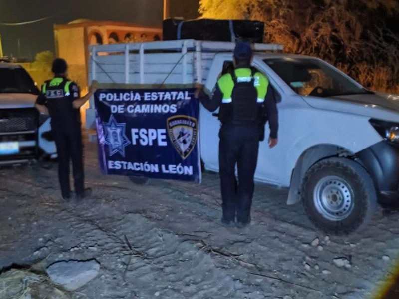 ¿Te robaron una Nissan tipo estaquitas? Hurtan una en León y la recuperan con mercancía en San Pancho