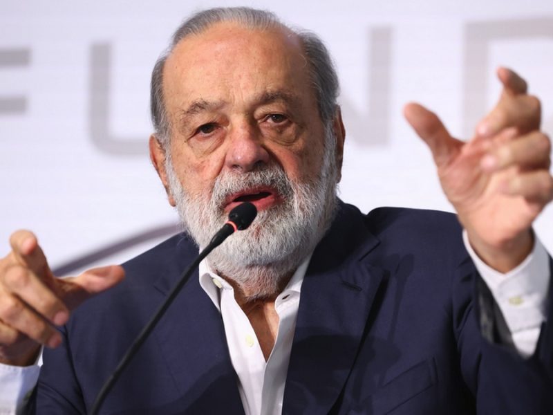 Exhibe Slim que el mayor problema de México es Pemex: su baja producción y su deuda