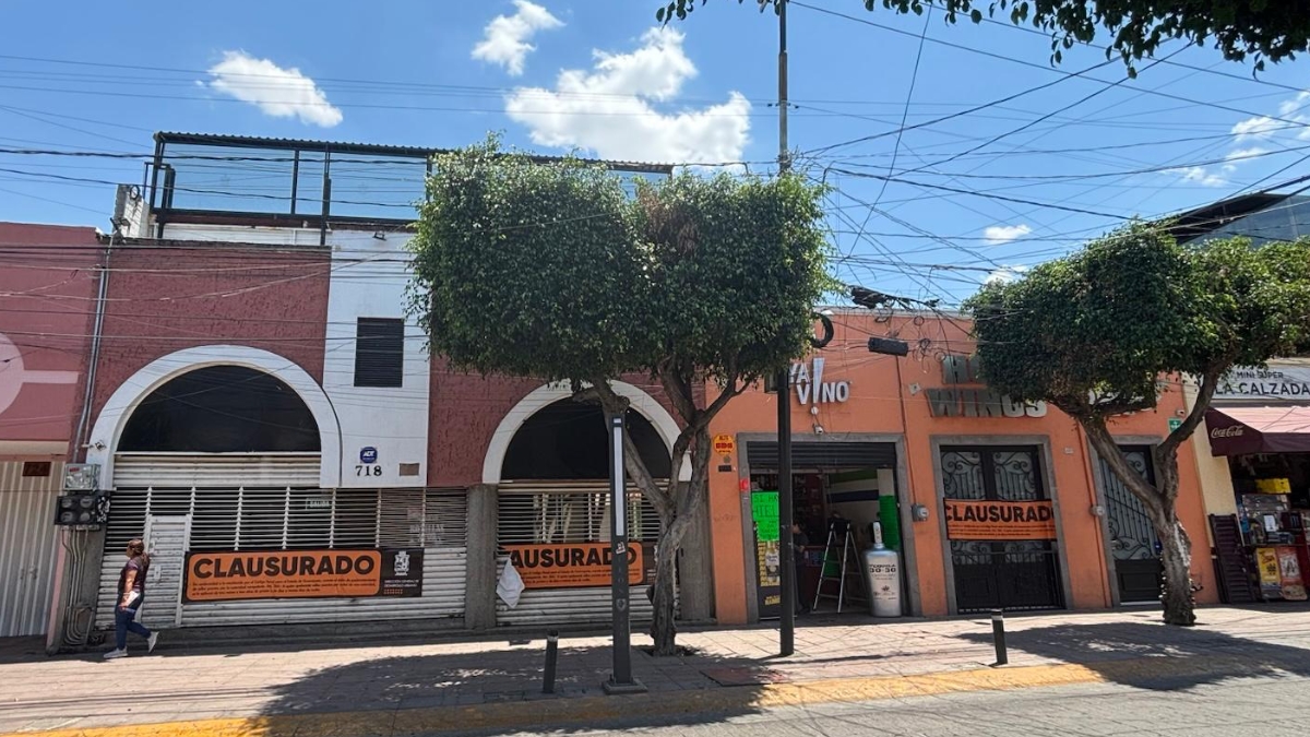Clausura de negocios en León