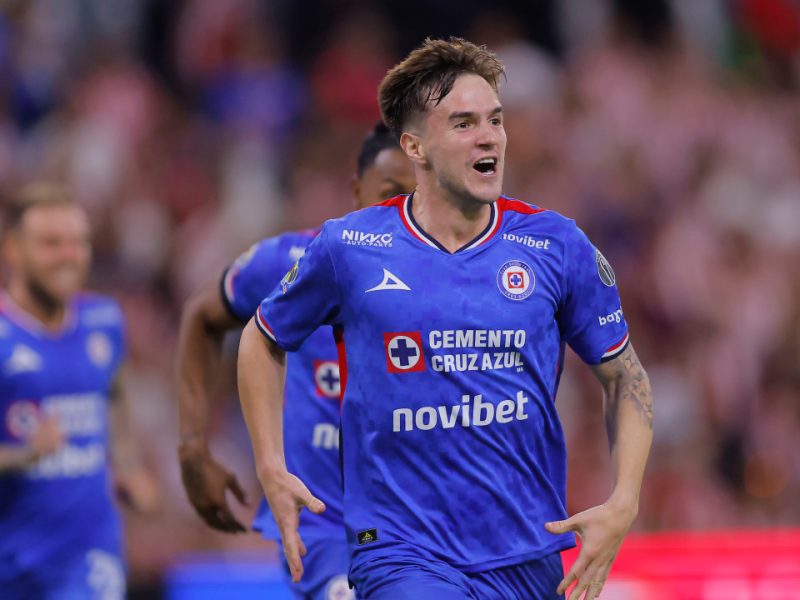 Cruz Azul vence a Chivas con sufrimiento y está en la final del Clausura 2026