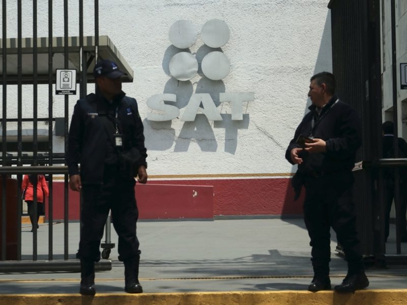Detecta SAT uno de los mayores casos de lavado de dinero por 10 mil millones de pesos