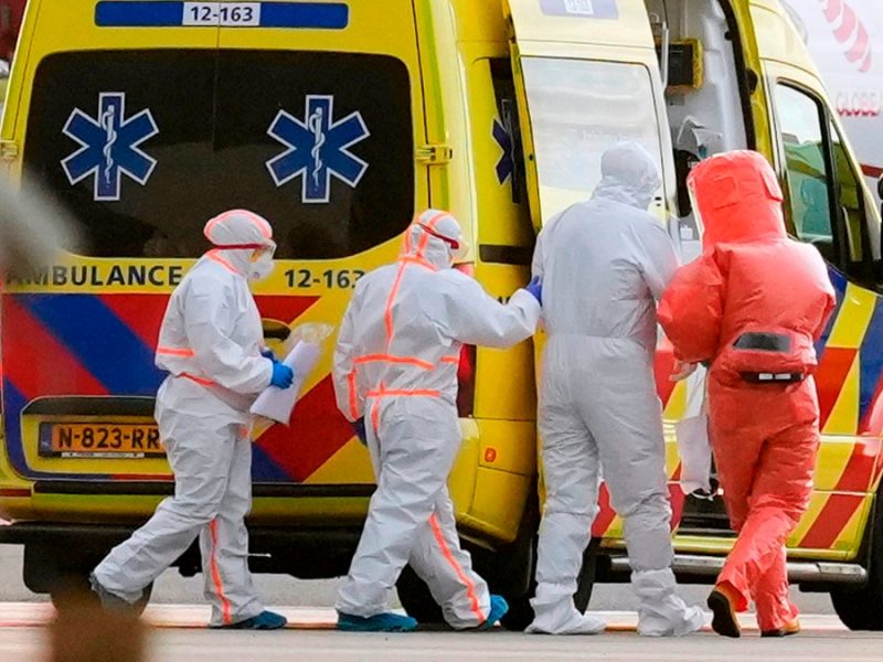 Trasladan a tres pacientes de crucero con brote de hantavirus a Europa; descartan sea el próximo COVID