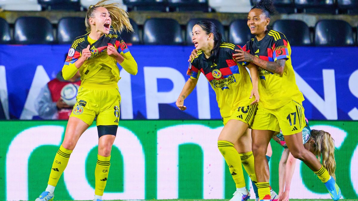 Irene Guerrero celebra el quinto gol del América Femenil. MexSport.