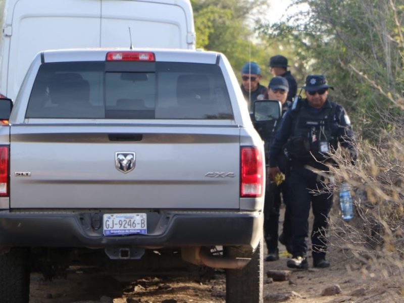 Descubren cadáver en auto abandonado en el camino a La Compañía, en Valle de Santiago