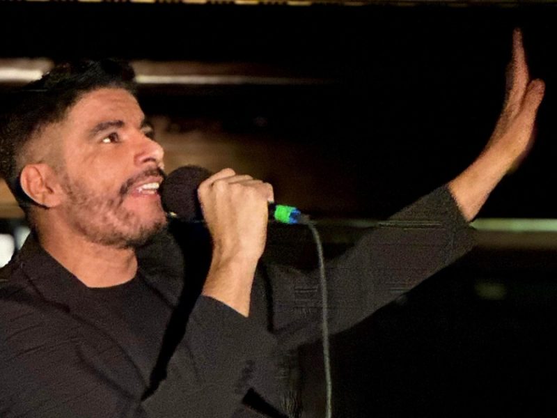 Manuel Rod inicia una etapa más auténtica y luminosa con la canción ‘Cerquita de Mí’