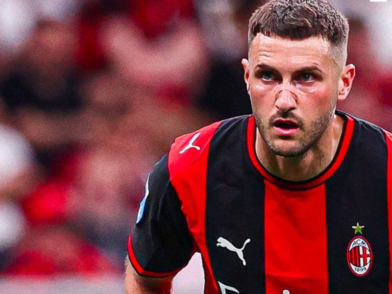 Santiago Giménez da asistencia, pero AC Milan pierde ante Cagliari y no jugará la Champions League
