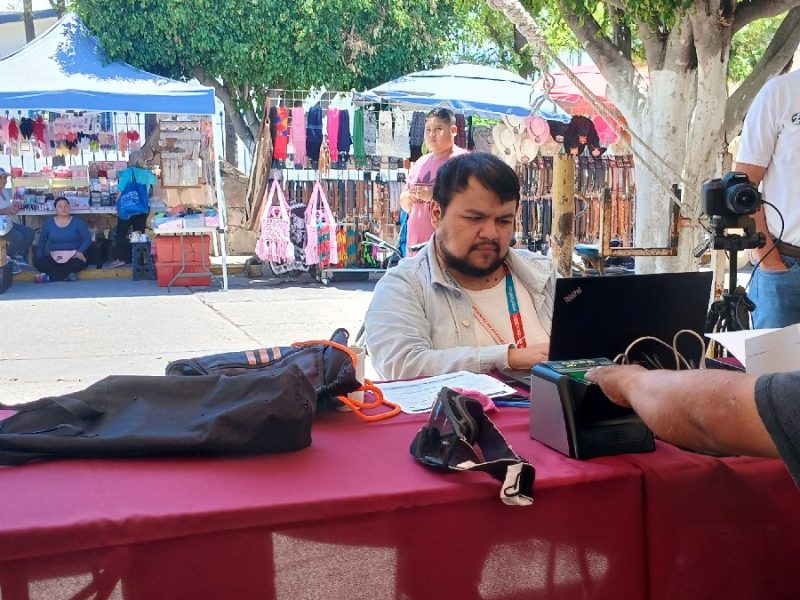 Oficina Móvil del SAT facilita trámites a habitantes de comunidades de Celaya