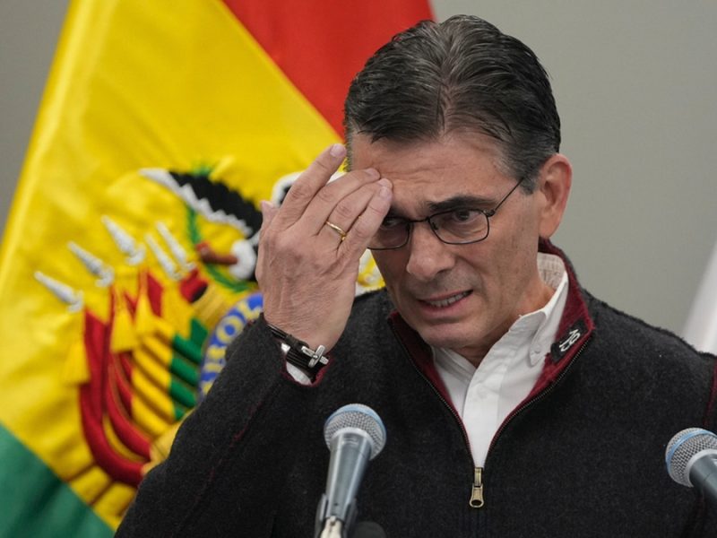 Descarta Paz renunciar a presidencia de Bolivia tras protestas; reorganizará gabinete y crea consejo