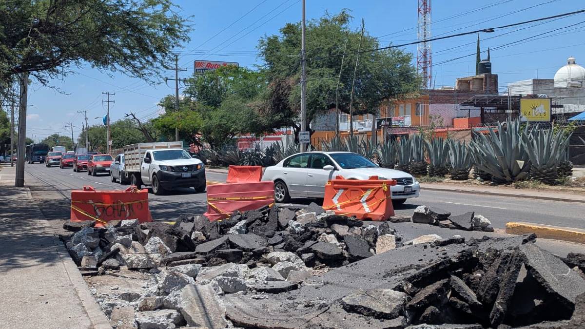 Socavón avenida Abasolo Irapuato