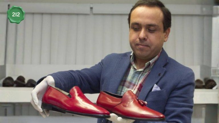 Zapatos de León para Benedicto XVI y Francisco