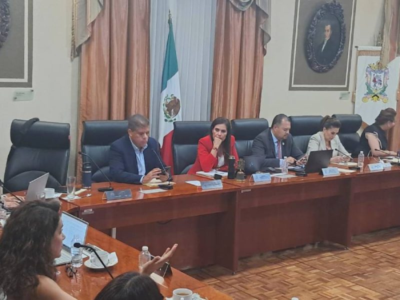 Guerra por spots en el cine: Acusan a Alejandra Gutiérrez de “despilfarro y opacidad” en publicidad