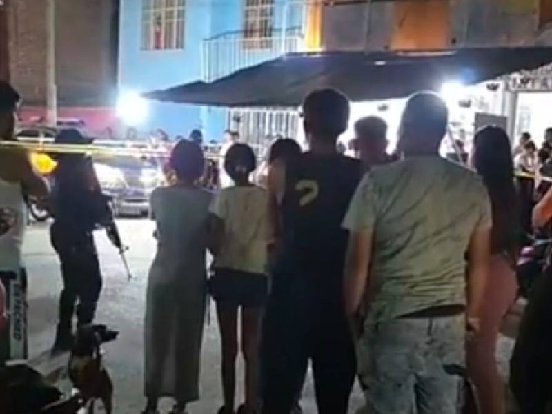 Ataque armado en Irapuato: Sicarios matan a “El Gitano” en su puesto de tacos y dejan a otra persona herida
