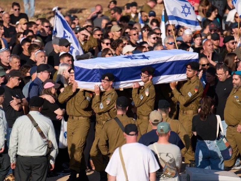 Fuerza aérea israelí ataca blancos de Hezbollah en Líbano; Netanyahu promete intensificar ataques