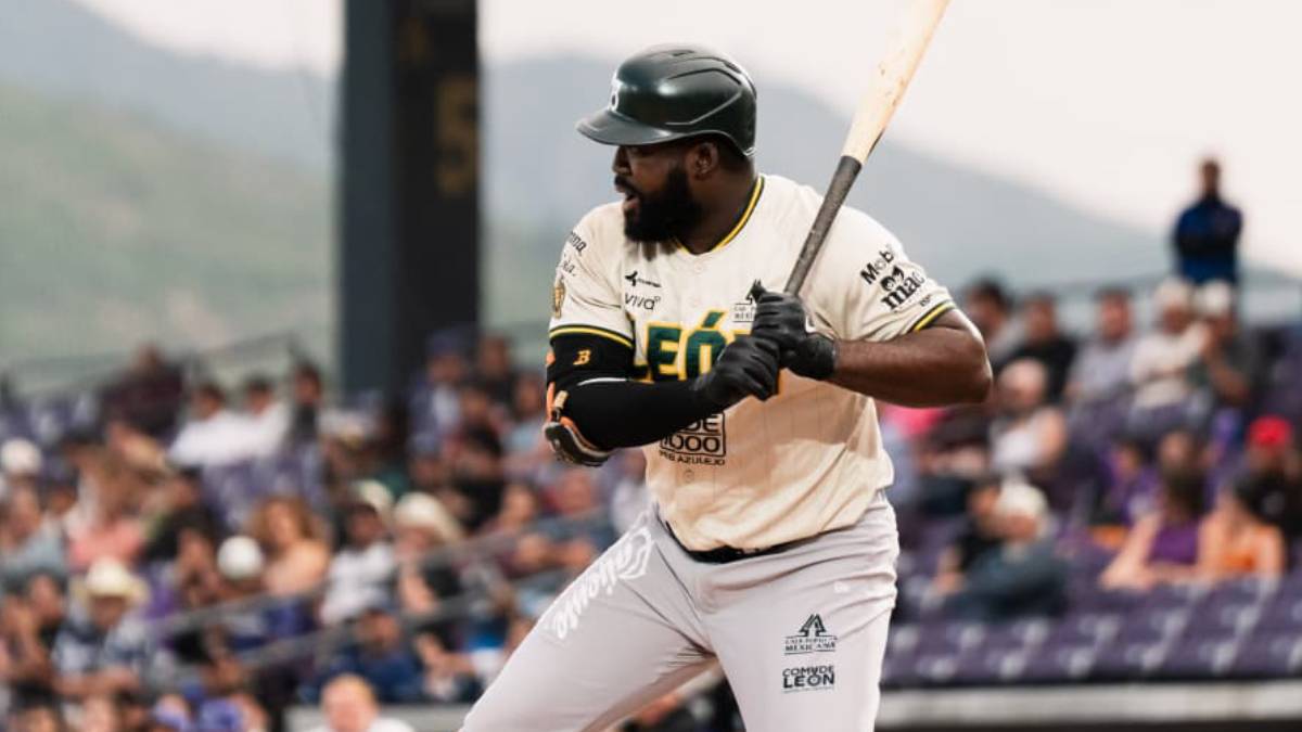 Bravos de León se queda con la serie ante Conspiradores tras explosivo triunfo - Foto: Conspiradores.