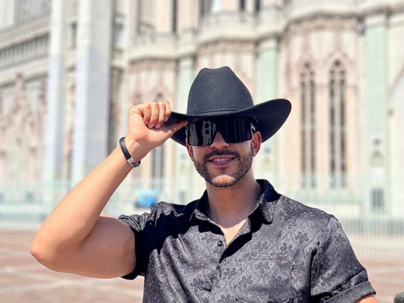 César Quezada impulsa su carrera con ‘Dale Calmado’ en el regional mexicano
