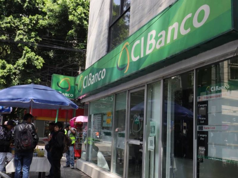 Arrinconan a CIBanco: Juez ordena embargo millonario y arraigo de directivos por lavado de dinero
