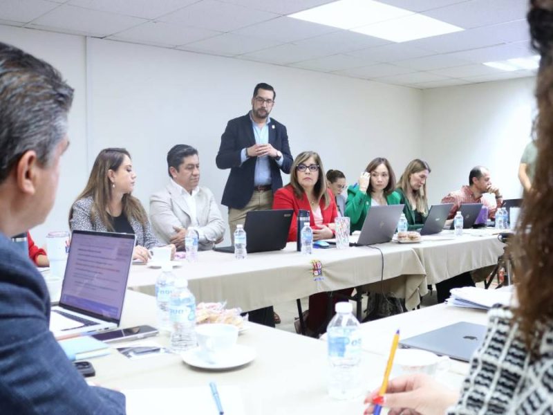Cuestionan nexo familiar en Comité de Adquisiciones de León: Tesorera y Jurídico son hermanas