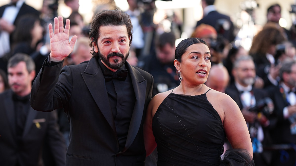 diego luna ceniza en la boca