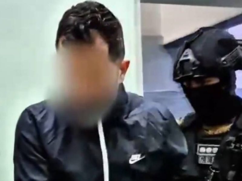Ingresan al Contraalmirante Farías Laguna a penal federal de Buenos Aires; busca asilo para frenar extradición