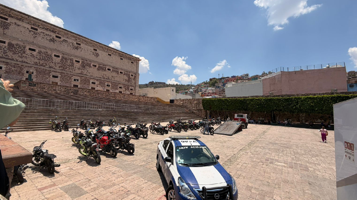 Alhóndiga de Granaditas motos