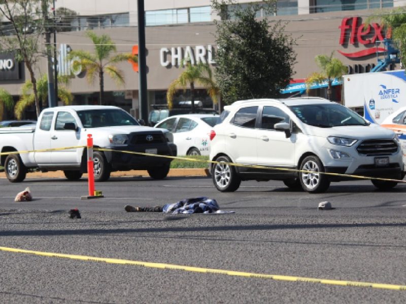Fallece atropellado un joven pepenador; su amigo se fue corriendo asustado