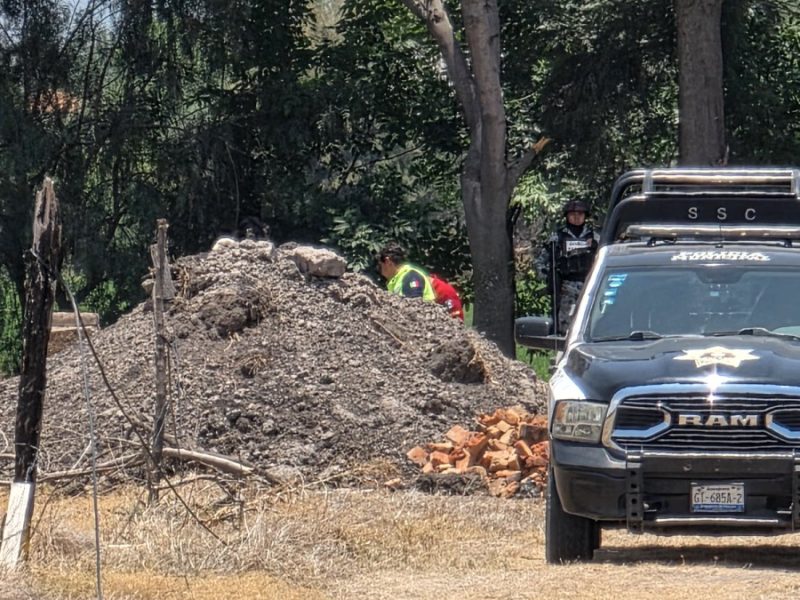 Encuentran familiares a hombre enterrado cerca de su trabajo, en San Miguel Octopan