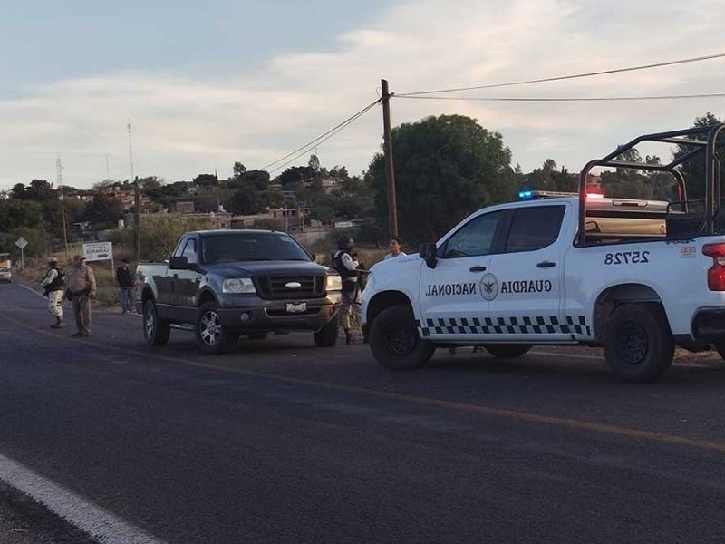 Tragedia en Jaral: Muere motociclista al chocar contra camioneta Ranger