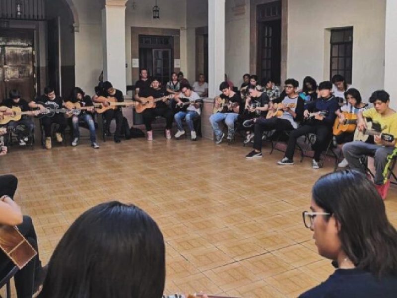 El arte de fabricar música: Celaya tendrá la primera escuela de artesanos de laudería en Guanajuato