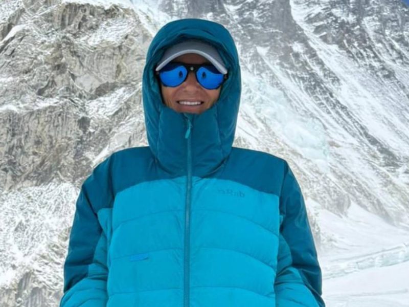 Laura González inicia el ascenso final al Everest en busca de hacer historia