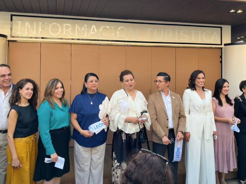 León celebra sus 450 años con nuevo módulo de turismo en el Expiatorio