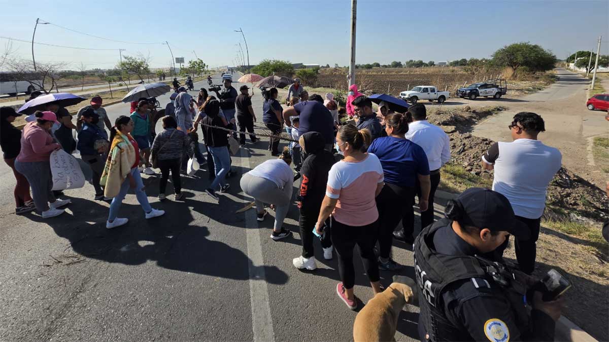 Bloqueo Eje Metropolitano León