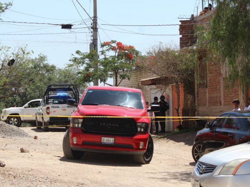 Manuel estaba afuera de su casa cuando sicarios lo asesinaron a balazos, en Los Naranjos; era albañil y gallero