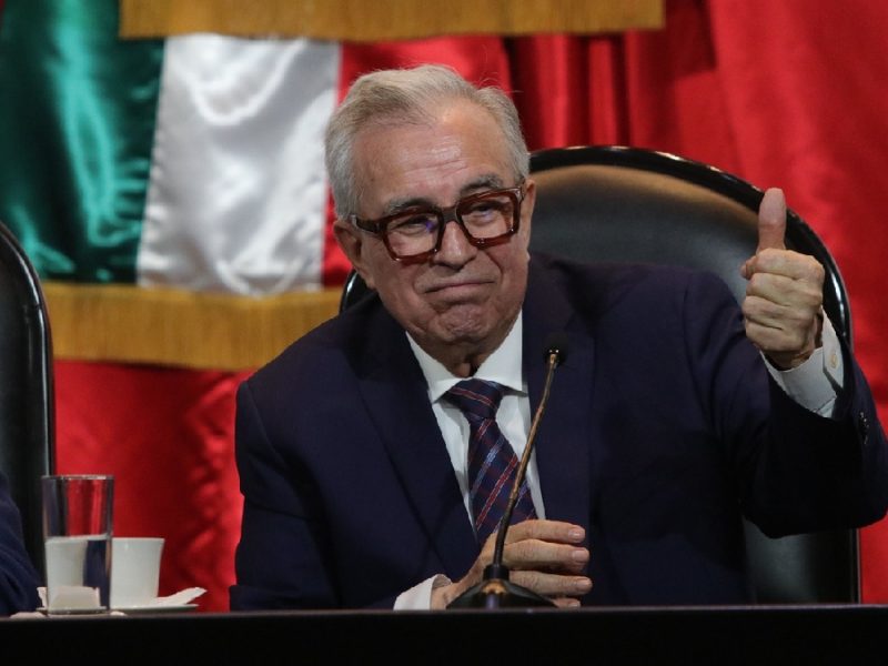 Claudia Sheinbaum asigna protección a Rubén Rocha tras pedido de extradición