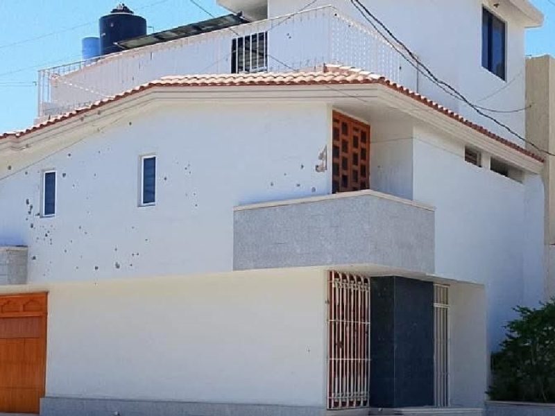 Balean casa de Rubén Rocha Moya en la colonia Las Quintas de Culiacán