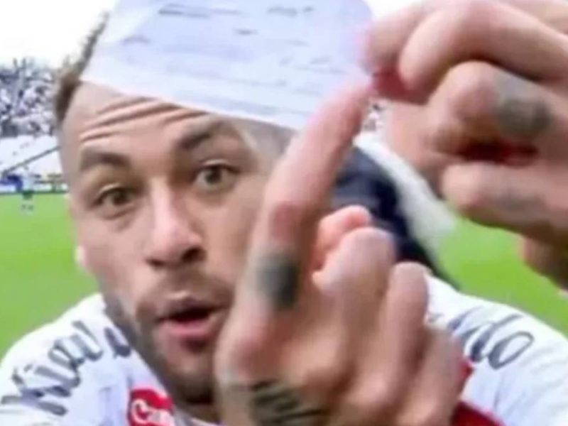 ‘Explota’ Neymar en Brasil: Fue sustituido por error en partido del Santos