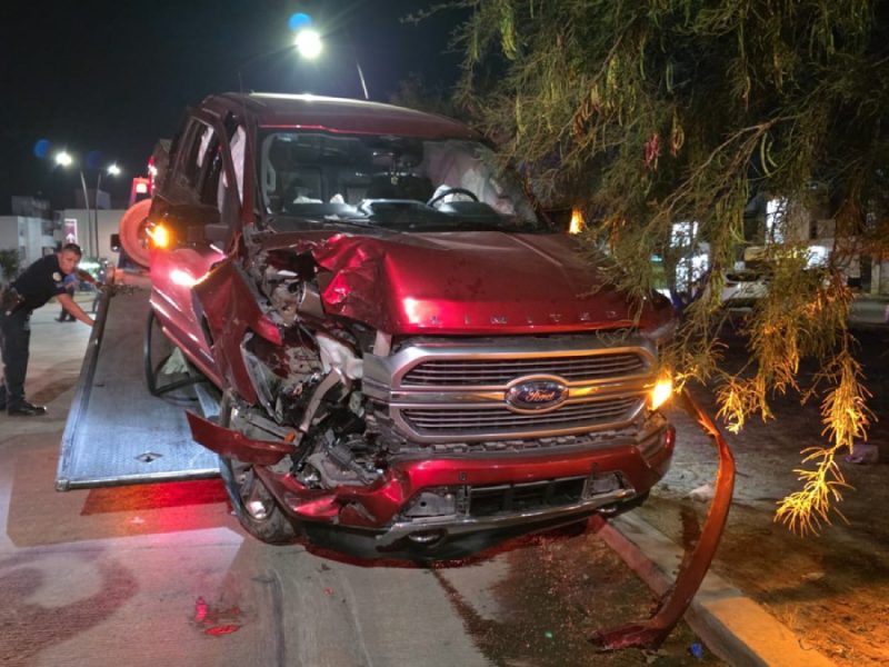 Paolita Suárez choca con camión y deja gravemente herido a un hombre; la influencer escapó del lugar