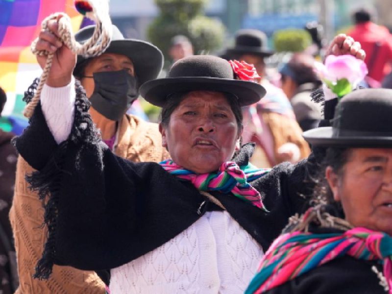 Afronta presidente Rodrigo Paz cuarta semana de protestas y bloqueos en Bolivia