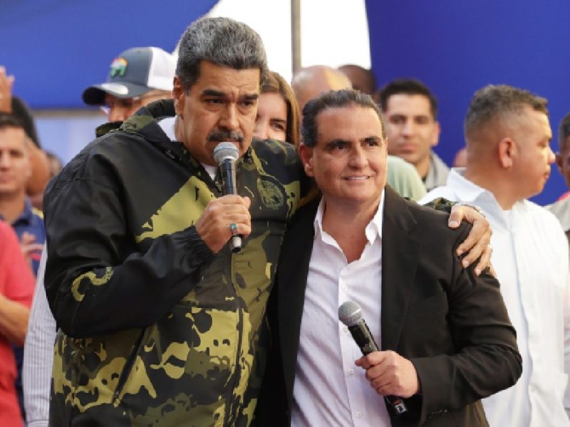 Aliado de Maduro es acusado de soborno en Venezuela tras su deportación a EU