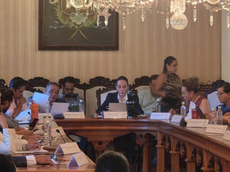 Caos en el Ayuntamiento de Guanajuato: Ediles de PAN y Morena se enfrentan tras insultos de Samantha Smith