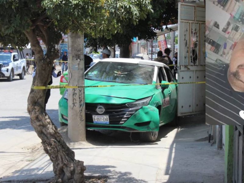 Su último viaje: Alfredo muere de un infarto mientras manejaba su taxi; se estrella contra poste