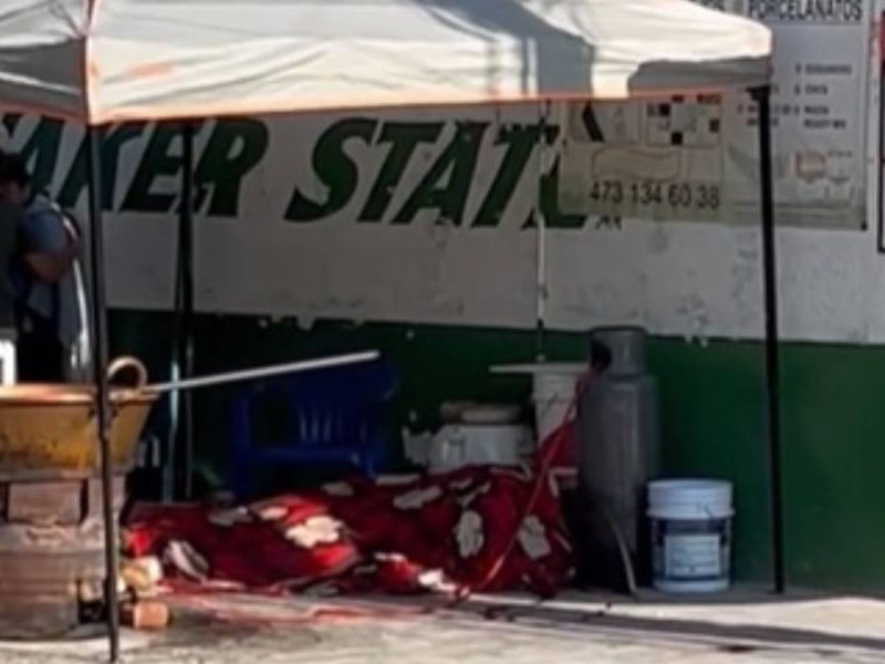 Tragedia en Valle de Santiago: Asesinan a padre e hijo en su puesto de carnitas en la colonia La Loma