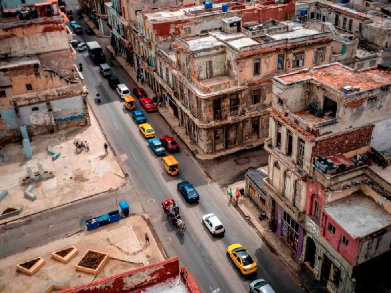 La Habana presume sus dos primeras casas modulares mientras la capital se desmorona