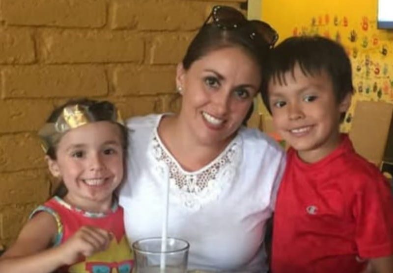 Actriz leonesa Leslie Garza estrena película junto a sus hijos