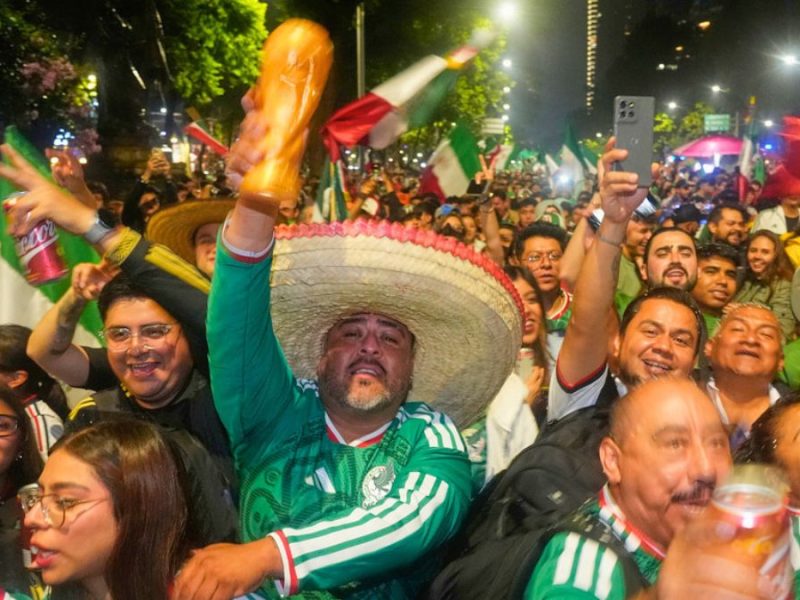De la central al Zócalo: Familia de Salamanca madruga para el México Vs Chequia