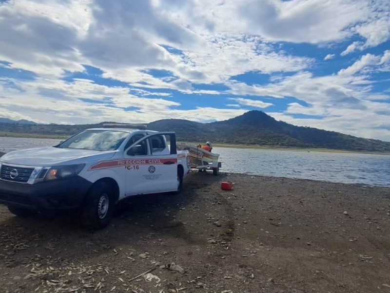 Rescatan cuerpo de mujer que flotaba en presa de Guanajuato capital; desde el domingo vecinos hicieron el reporte