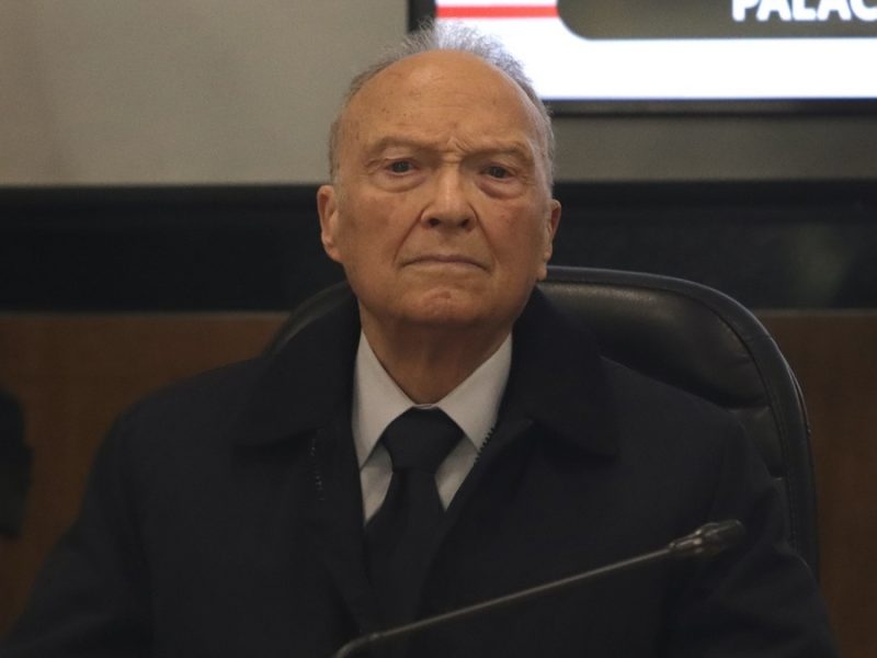 Adquiere Gertz Manero auto de lujo de 2.7 mdp a pesar de austeridad que pregona 4T