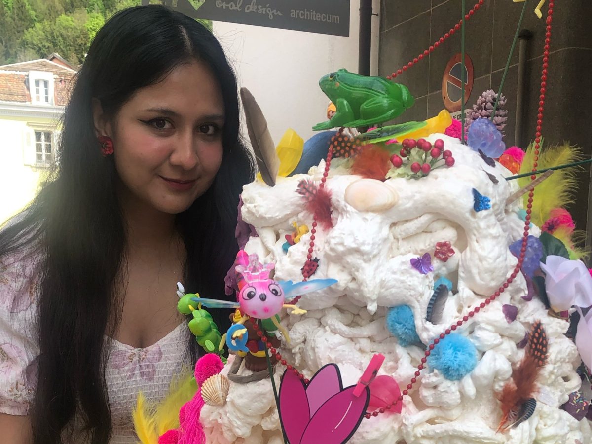 Ana Tatti: La creadora leonesa que usa objetos de la infancia para explorar emociones