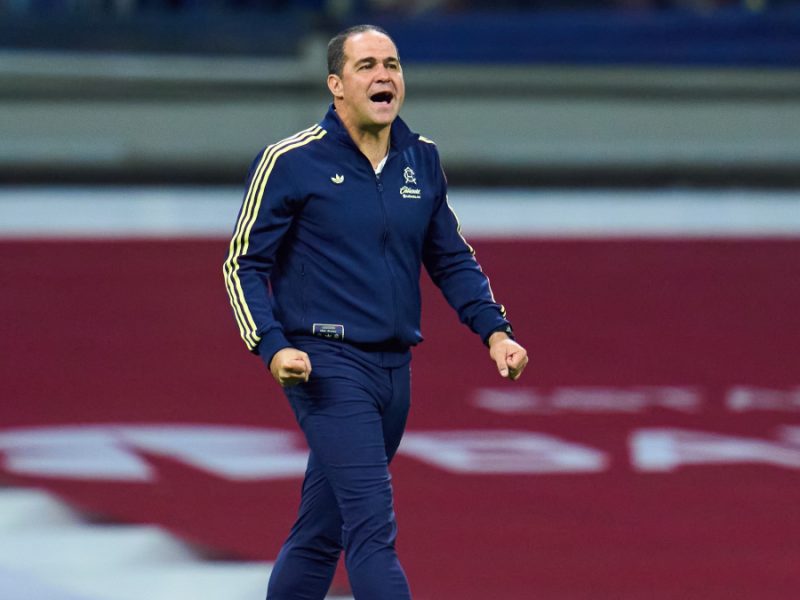 André Jardine llega al futbol árabe para dirigir al Shabab Al-Ahli