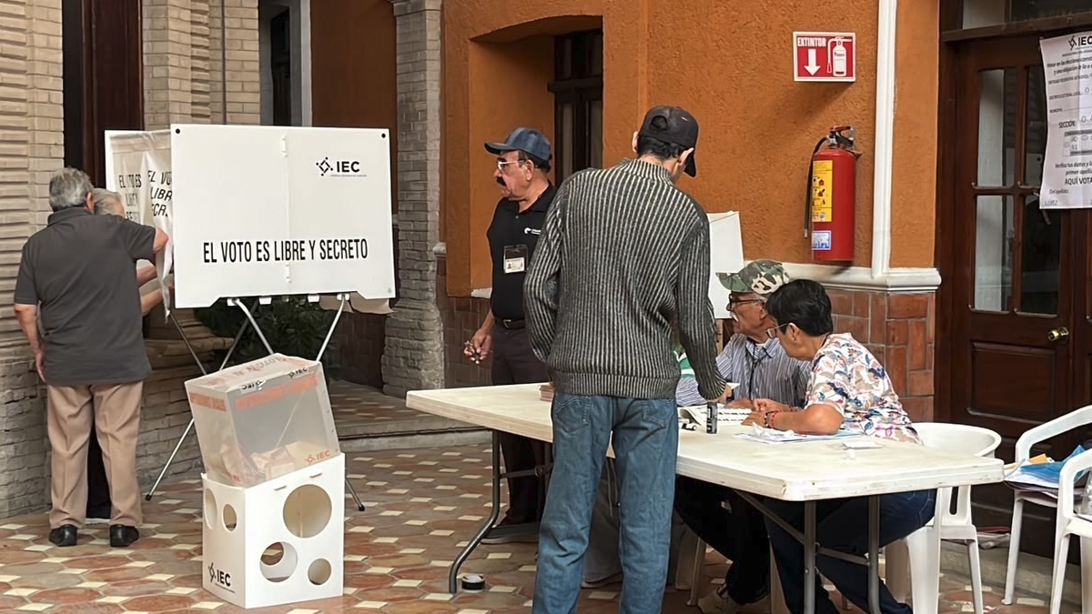 Arrancan elecciones en Coahuila